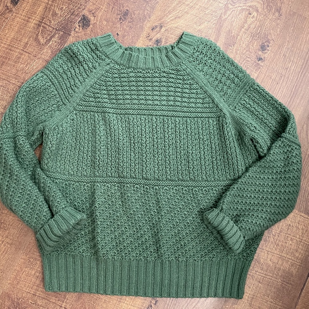 Popular Time and Tru Green Sweater